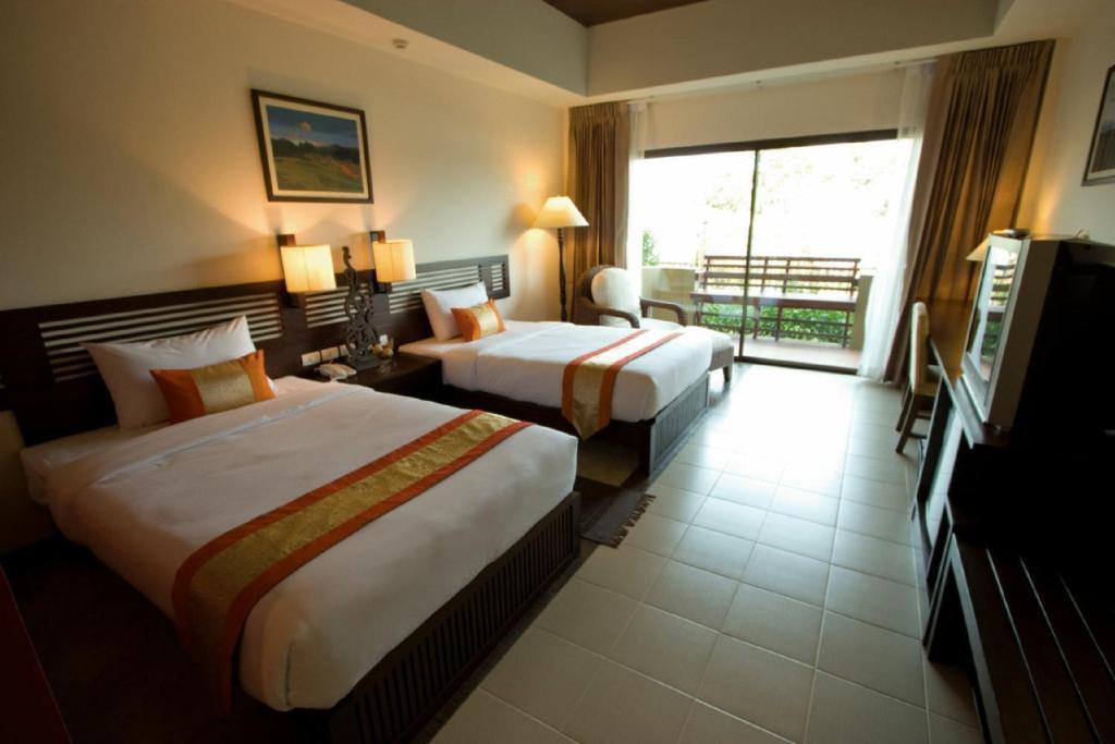 Mae Jo Golf Resort y Spa Ban Ban San Sai Habitación foto
